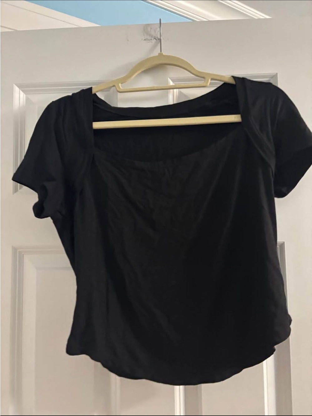 HALARA Black Square-Neck Short Sleeve Top